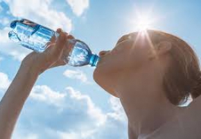 8 thời điểm “vàng” uống nước trong ngày tốt nhất cho sức khỏe 